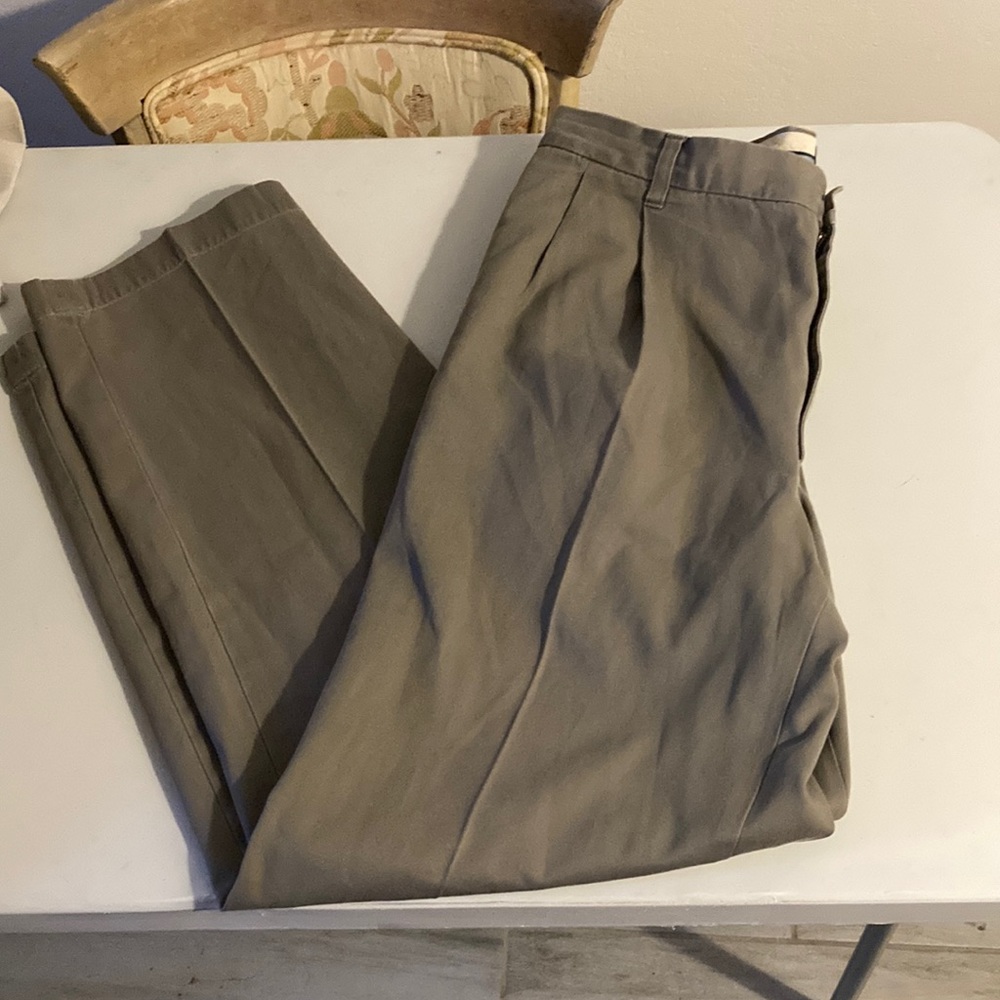 Banana Republic Traveller Chinos
